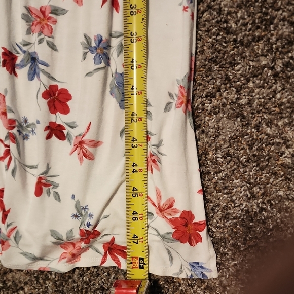 Divided Floral Ruffle Blouse - Picture 6 of 7